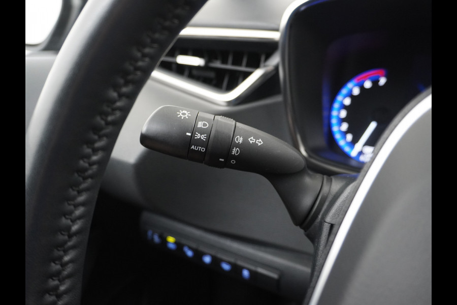 Suzuki Swace 1.8 Hybrid Trekh. Keyless Camera Adap.Cruise Parkeerhulp Stoel-/Stuurverw. Lane-dep. Bordherk. Blindspot Dab Navi Aut.Verlichting Regensensor PrivacyGlas Pdc Isofix Led Dakrails ArmsteunV+A Usb Ecc 16''LM Style