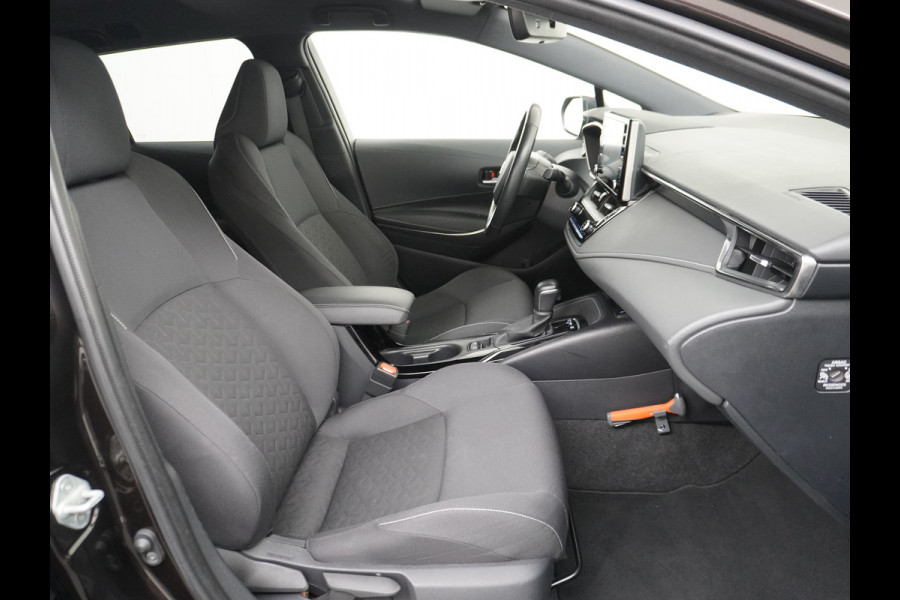 Suzuki Swace 1.8 Hybrid Trekh. Keyless Camera Adap.Cruise Parkeerhulp Stoel-/Stuurverw. Lane-dep. Bordherk. Blindspot Dab Navi Aut.Verlichting Regensensor PrivacyGlas Pdc Isofix Led Dakrails ArmsteunV+A Usb Ecc 16''LM Style