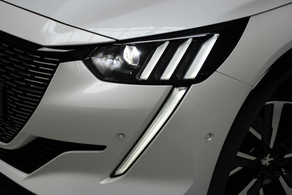Peugeot 208 1.2 PureTech GT Automaat | Pano-dak | CarPlay | Virtual 3D | 360 Camera | Stoelverwarming | Keyless | Sfeer | LED | PDC |