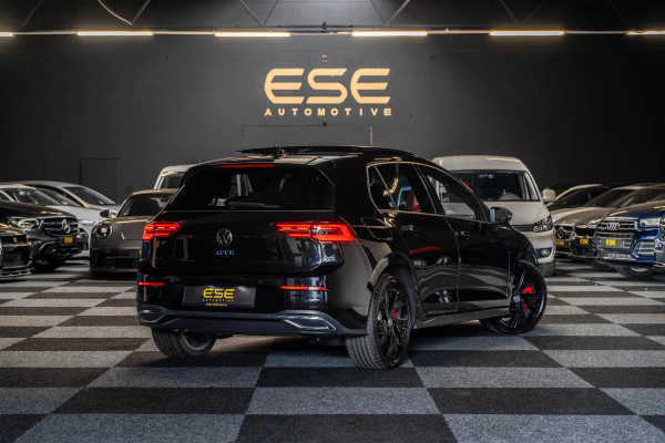 Volkswagen Golf 1.4 eHybrid GTE | Pano | IQ Light | Dodehoek