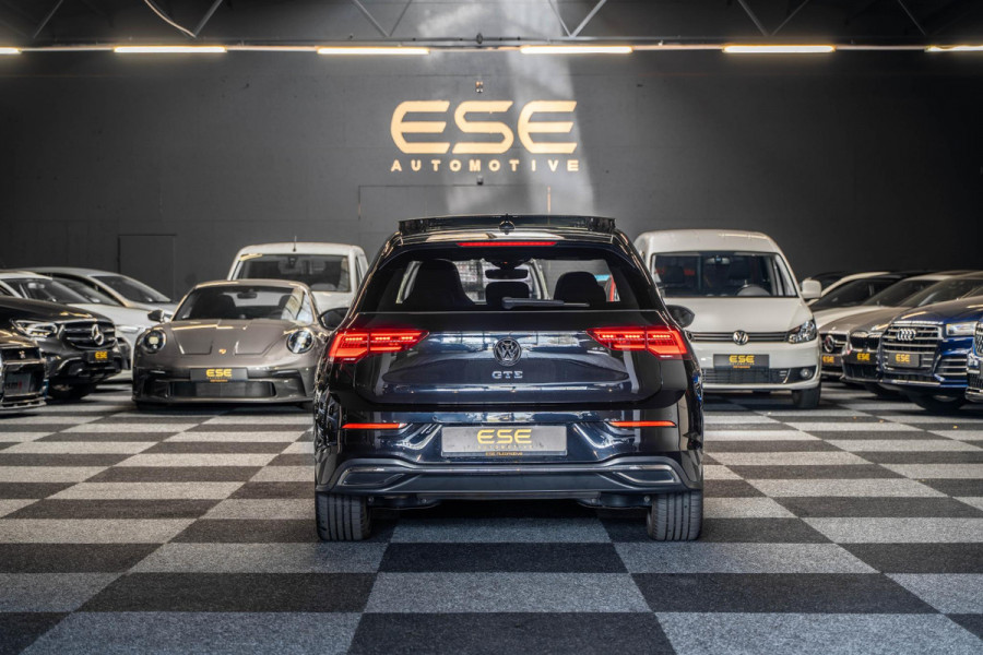 Volkswagen Golf 1.4 eHybrid GTE | Pano | IQ Light | Dodehoek