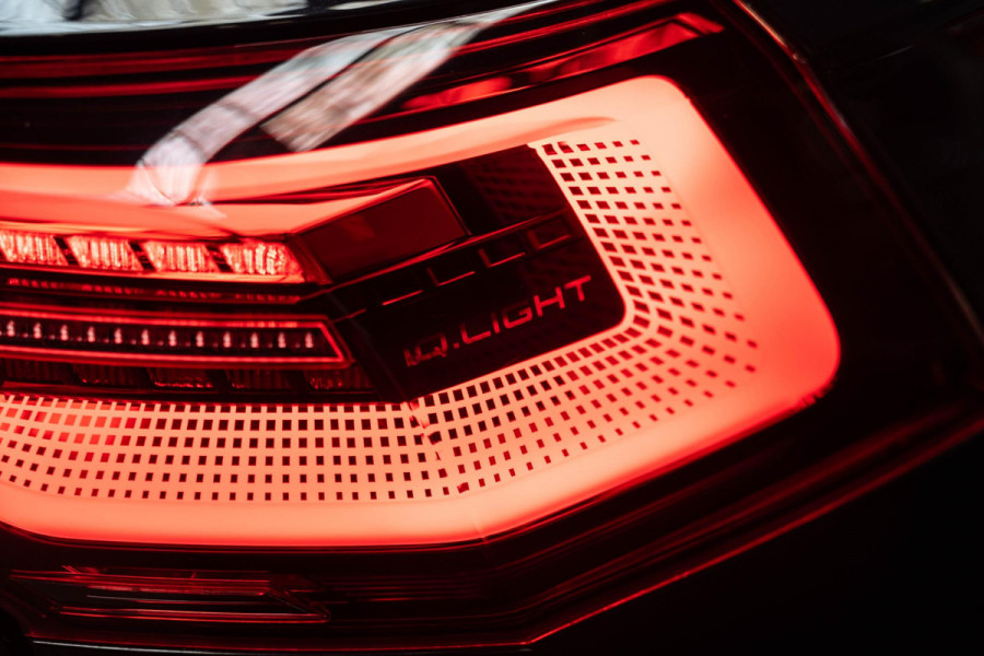 Volkswagen Golf 1.4 eHybrid GTE | Pano | IQ Light | Dodehoek