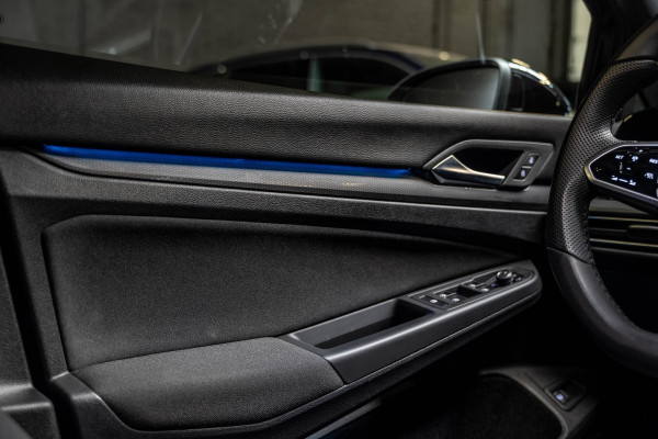 Volkswagen Golf 1.4 eHybrid GTE | Pano | IQ Light | Dodehoek