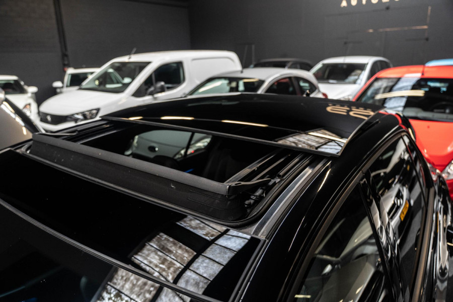 Volkswagen Golf 1.4 eHybrid GTE | Pano | IQ Light | Dodehoek