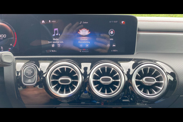 Mercedes-Benz CLA-Klasse Shooting Brake 200 Business Solution AMG/ 19"/ Ambient/ Cam/ Elec. trekhaak
