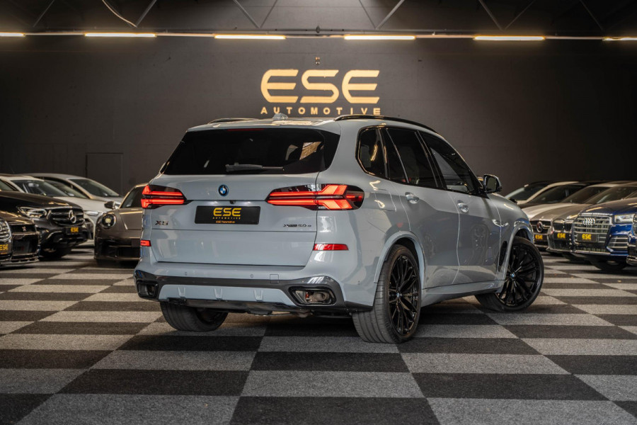 BMW X5 xDrive50e Hybrid M-Sport | Pano Skylounge | HUD | 360 | Brooklyn Grau
