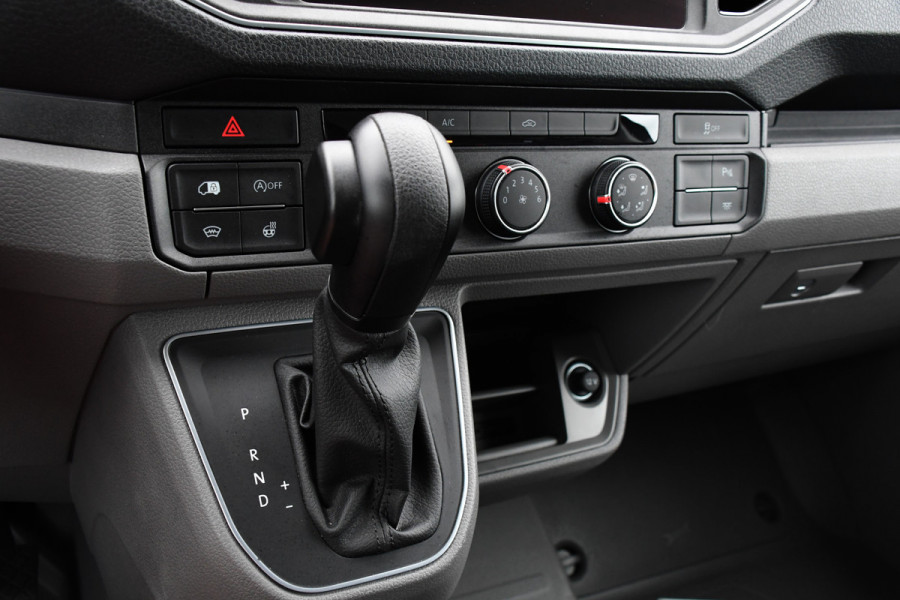 Volkswagen Crafter 35 2.0 TDI L3H2 75 Edition Adaptieve Cruise, Camera, Carplay, 177PK, Leder, LED,