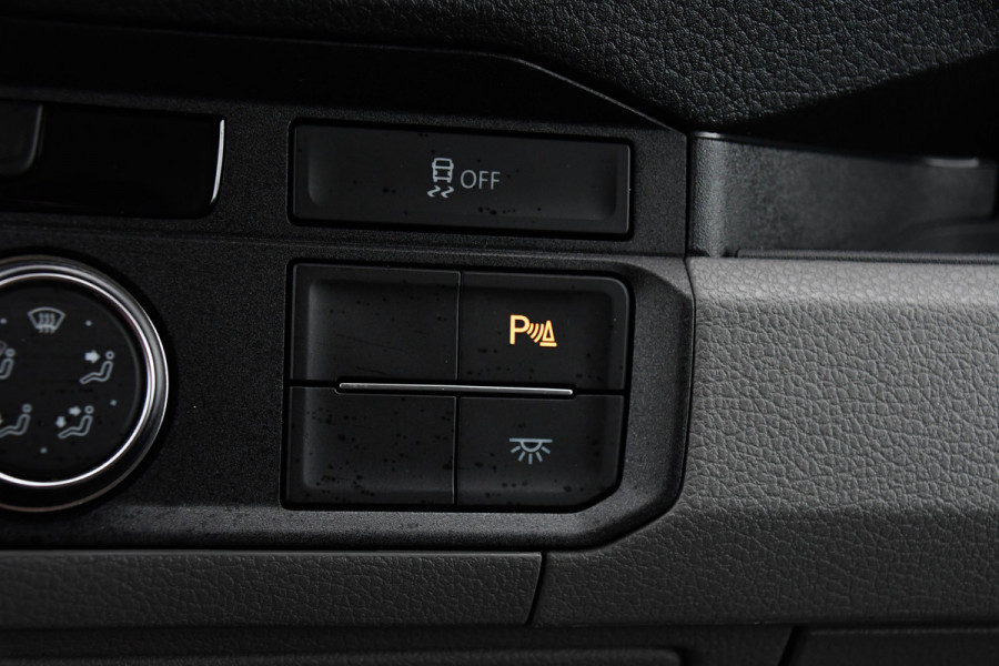 Volkswagen Crafter 35 2.0 TDI L3H2 75 Edition Adaptieve Cruise, Camera, Carplay, 177PK, Leder, LED,