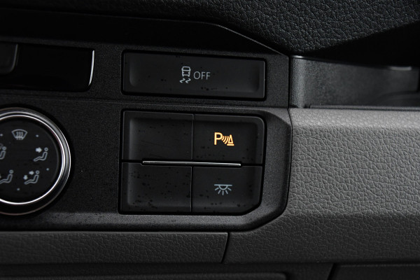 Volkswagen Crafter 35 2.0 TDI L3H2 75 Edition Adaptieve Cruise, Camera, Carplay, 177PK, Leder, LED,