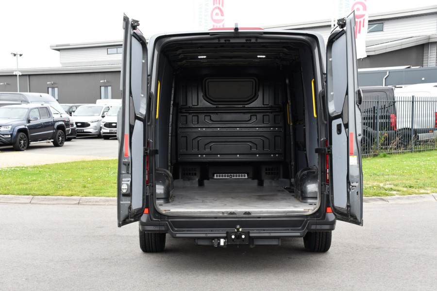 Volkswagen Crafter 35 2.0 TDI L3H2 75 Edition Adaptieve Cruise, Camera, Carplay, 177PK, Leder, LED,