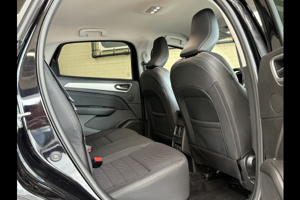 Renault Arkana 1.3 TCe MHEV 140 | Groot Navi | ACC | 18" | Blindspot | Camera | Carplay | 100 % dealer onderhouden!