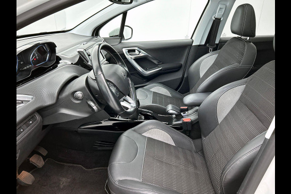 Peugeot 2008 1.2 110PK GT-line PANORAMADAK TREKHAAK NAVI