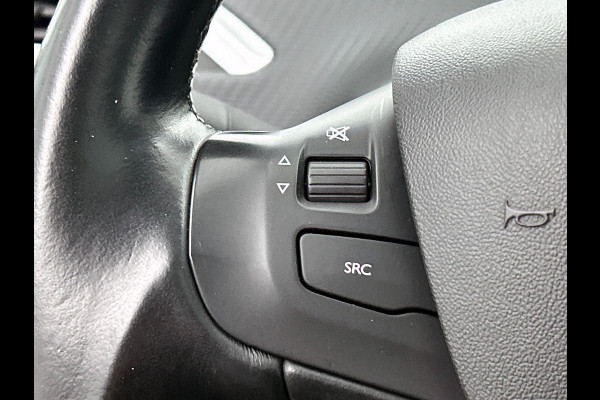 Peugeot 2008 1.2 110PK GT-line PANORAMADAK TREKHAAK NAVI