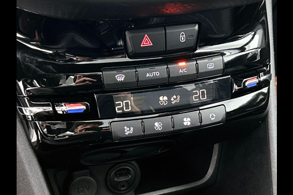 Peugeot 2008 1.2 110PK GT-line PANORAMADAK TREKHAAK NAVI