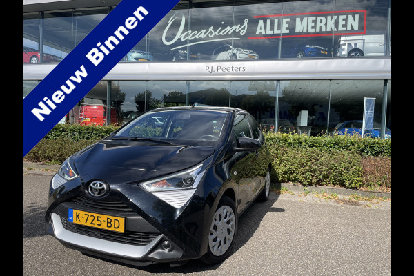 Toyota Aygo 1.0 VVT-i x-play Achteruitrijcamera - Airco - Cruise control - Bluetooth - Multifunctioneel stuurwiel
