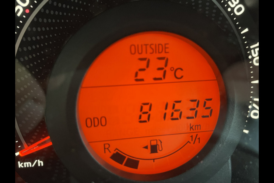 Toyota Aygo 1.0 VVT-i x-play Achteruitrijcamera - Airco - Cruise control - Bluetooth - Multifunctioneel stuurwiel
