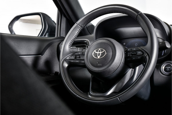 Toyota Yaris Cross 1.5 Hybrid 115 First Edition (Facelift) | Dig.Cockpit | Adapt.Cruise | Stoelverwarming | Camera | PDC | App.Connect | Auto.Airco | LM 17" | 9401