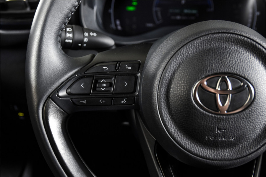 Toyota Yaris Cross 1.5 Hybrid 115 First Edition (Facelift) | Dig.Cockpit | Adapt.Cruise | Stoelverwarming | Camera | PDC | App.Connect | Auto.Airco | LM 17" | 9401
