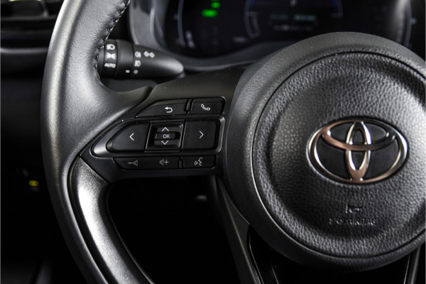 Toyota Yaris Cross 1.5 Hybrid 115 First Edition (Facelift) | Dig.Cockpit | Adapt.Cruise | Stoelverwarming | Camera | PDC | App.Connect | Auto.Airco | LM 17" | 9401
