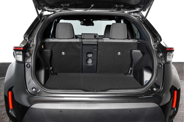 Toyota Yaris Cross 1.5 Hybrid 115 First Edition (Facelift) | Dig.Cockpit | Adapt.Cruise | Stoelverwarming | Camera | PDC | App.Connect | Auto.Airco | LM 17" | 9401