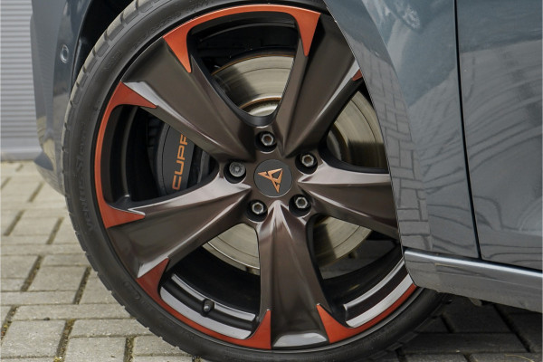 CUPRA Cupra Leon 2.0 TSI 301PK Pano Leder Beats CarPlay Camera