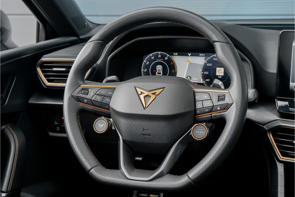 CUPRA Cupra Leon 2.0 TSI 301PK Pano Leder Beats CarPlay Camera
