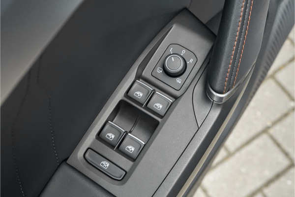 CUPRA Cupra Leon 2.0 TSI 301PK Pano Leder Beats CarPlay Camera
