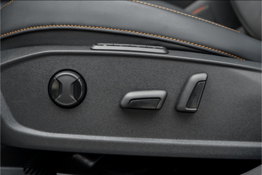CUPRA Cupra Leon 2.0 TSI 301PK Pano Leder Beats CarPlay Camera