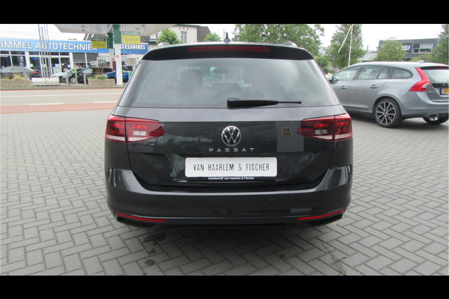 Volkswagen Passat Variant 1.5 TSI 150PK DSG Comfort, Navi, El. Trekhaak, Carplay