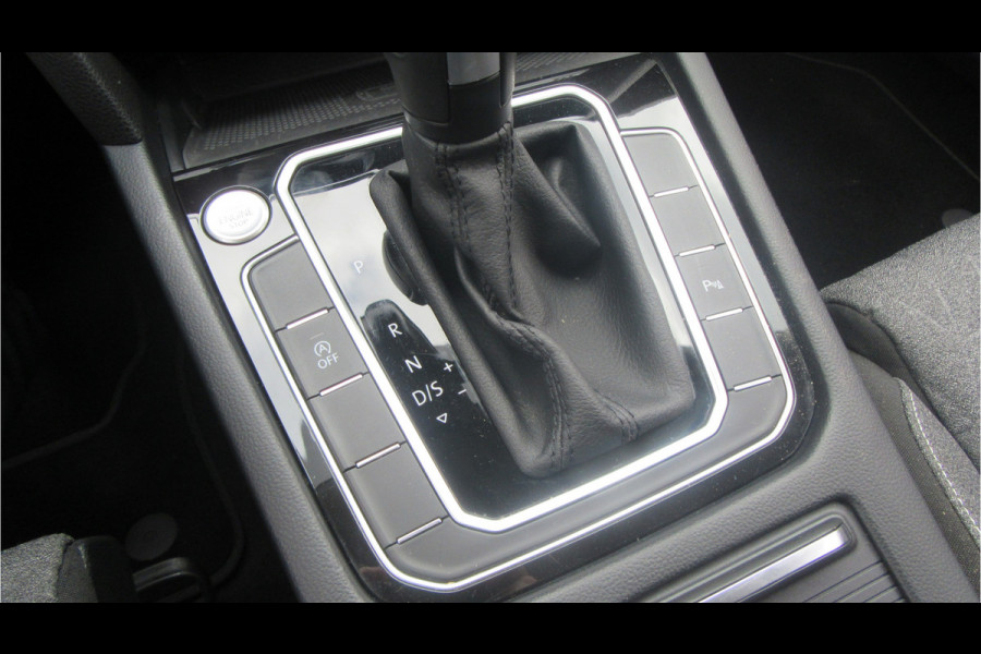 Volkswagen Passat Variant 1.5 TSI 150PK DSG Comfort, Navi, El. Trekhaak, Carplay
