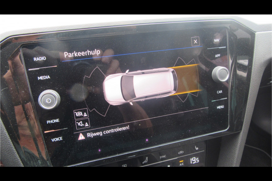 Volkswagen Passat Variant 1.5 TSI 150PK DSG Comfort, Navi, El. Trekhaak, Carplay