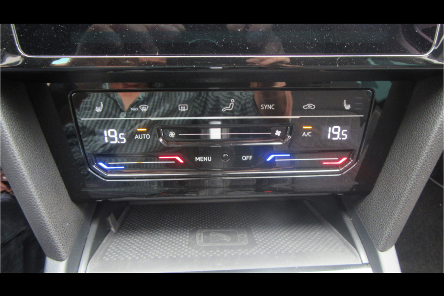 Volkswagen Passat Variant 1.5 TSI 150PK DSG Comfort, Navi, El. Trekhaak, Carplay