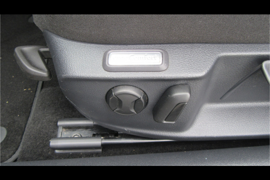 Volkswagen Passat Variant 1.5 TSI 150PK DSG Comfort, Navi, El. Trekhaak, Carplay
