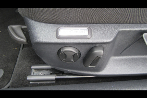 Volkswagen Passat Variant 1.5 TSI 150PK DSG Comfort, Navi, El. Trekhaak, Carplay