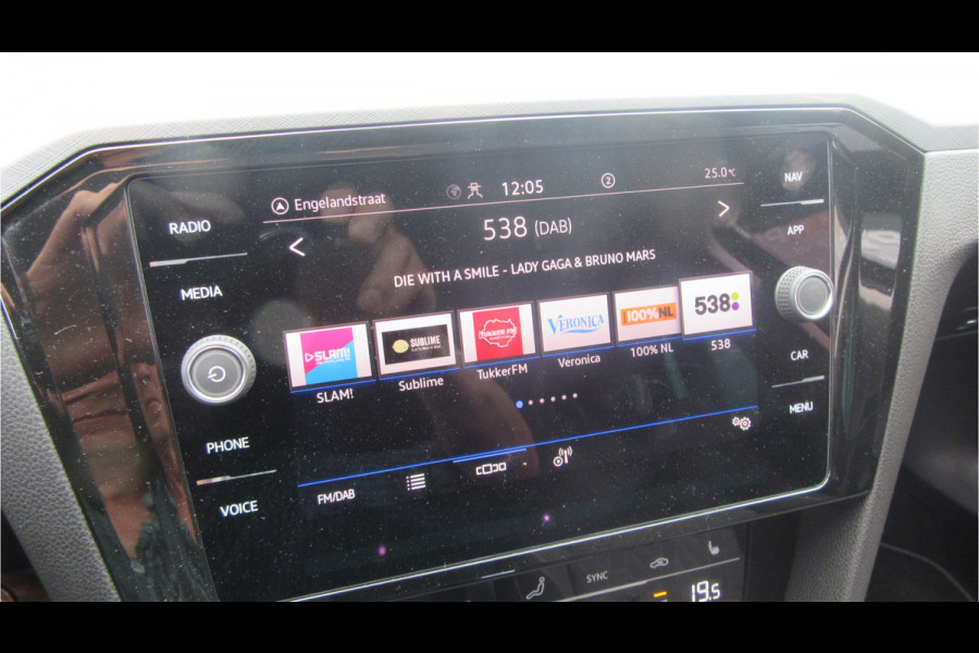 Volkswagen Passat Variant 1.5 TSI 150PK DSG Comfort, Navi, El. Trekhaak, Carplay