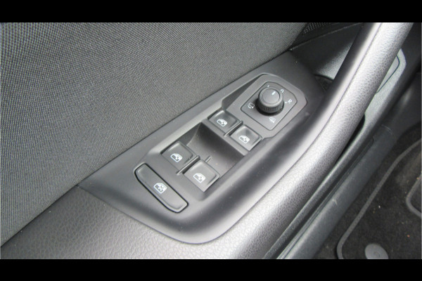 Volkswagen Passat Variant 1.5 TSI 150PK DSG Comfort, Navi, El. Trekhaak, Carplay