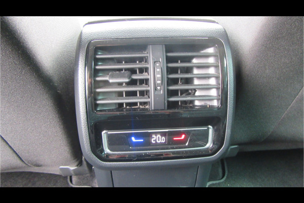 Volkswagen Passat Variant 1.5 TSI 150PK DSG Comfort, Navi, El. Trekhaak, Carplay