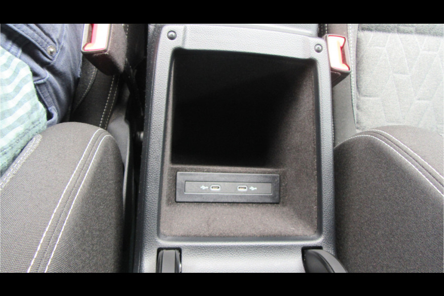 Volkswagen Passat Variant 1.5 TSI 150PK DSG Comfort, Navi, El. Trekhaak, Carplay