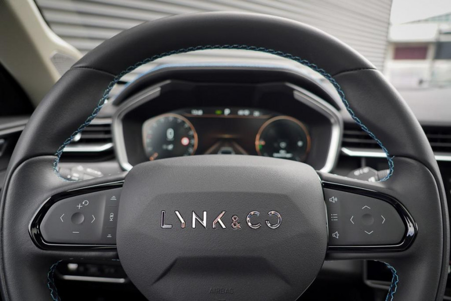 Lynk & Co 01 1.5 / 360 / Trekhaak / Black Pack / ACC / Pano