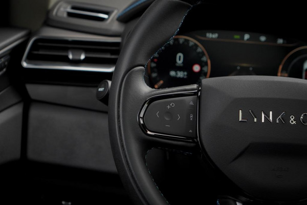 Lynk & Co 01 1.5 / 360 / Trekhaak / Black Pack / ACC / Pano