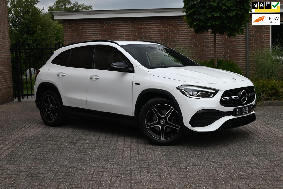 Mercedes-Benz GLA 250 e Business Solution AMG Limited Adaptive Keyless Camera Sfeerverlichting 19'' Mercedes-Benz GLA 250 e Business Solution AMG Limited Adaptive Keyless Camera Sfeerverlichting 19''