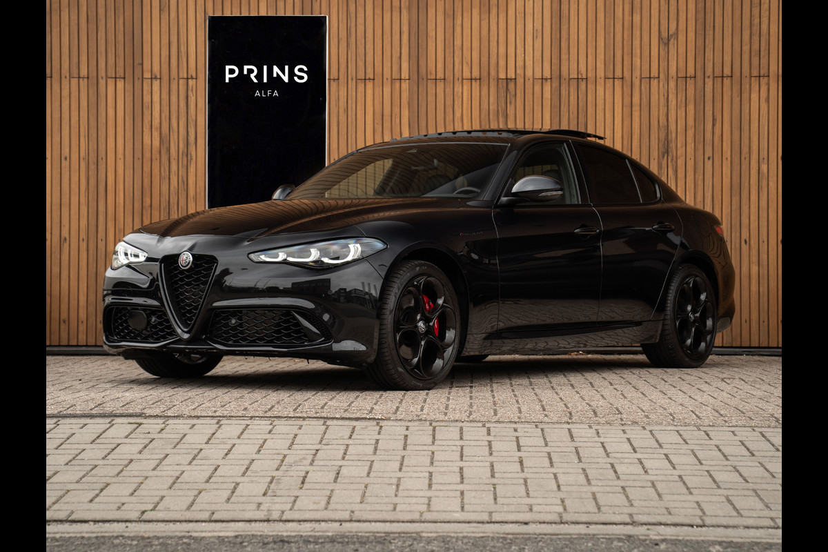 Alfa Romeo Giulia 2.0T 280pk GME AWD Competizione Q4 MY24 | Full option! | Pano-dak | Harman/Kardon | Adapt. cruise | CarPlay Alfa Romeo Giulia 2.0T 280pk GME AWD Competizione Q4 MY24 | Full option! | Pano-dak | Harman/Kardon | Adapt. cruise | CarPlay