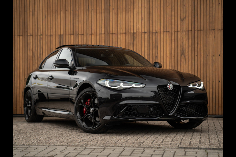 Alfa Romeo Giulia 2.0T 280pk GME AWD Competizione Q4 MY24 | Full option! | Pano-dak | Harman/Kardon | Adapt. cruise | CarPlay