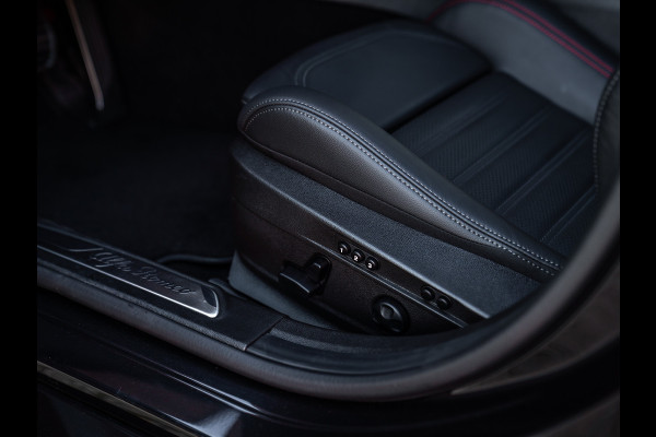 Alfa Romeo Giulia 2.0T 280pk GME AWD Competizione Q4 MY24 | Full option! | Pano-dak | Harman/Kardon | Adapt. cruise | CarPlay