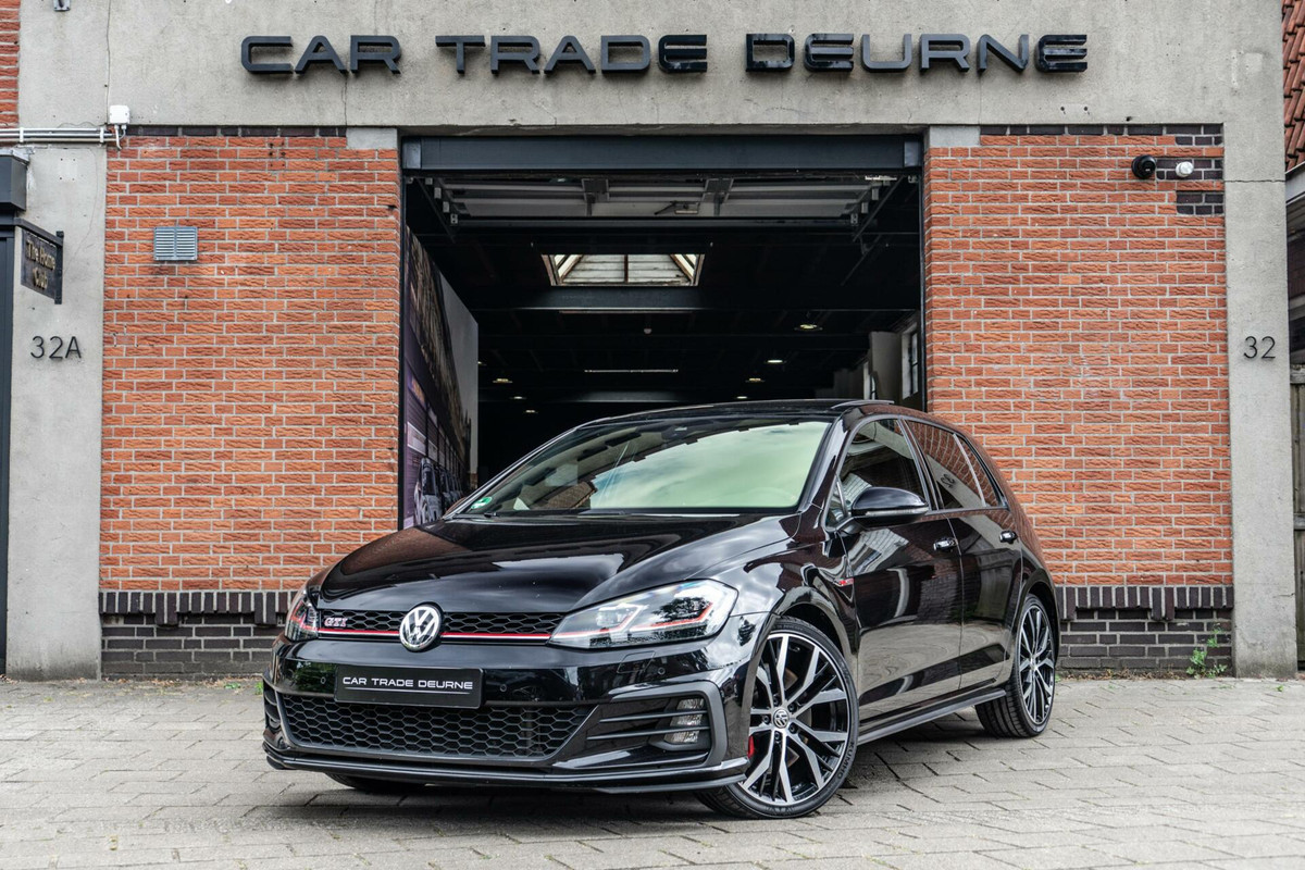 Volkswagen Golf 2.0 TSI GTI Performance Pano / ACC / Camera Volkswagen Golf 2.0 TSI GTI Performance Pano / ACC / Camera