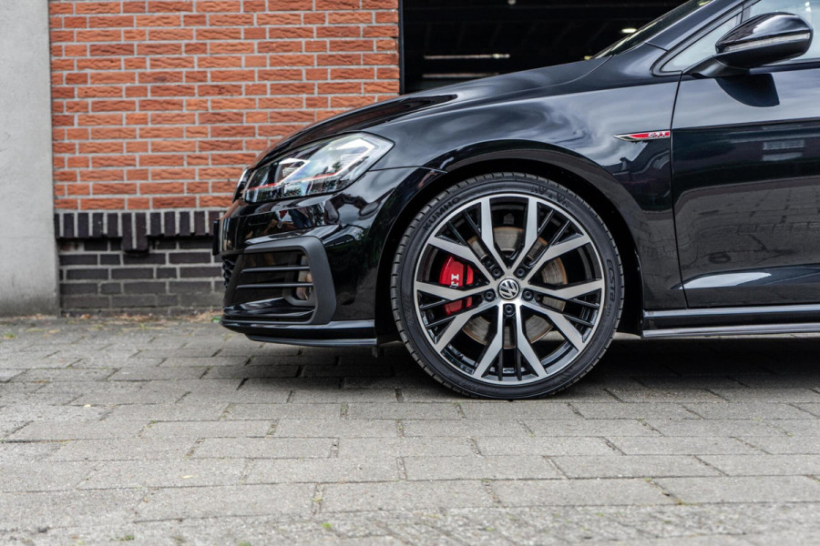 Volkswagen Golf 2.0 TSI GTI Performance Pano / ACC / Camera