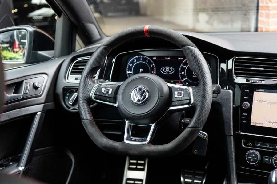 Volkswagen Golf 2.0 TSI GTI Performance Pano / ACC / Camera