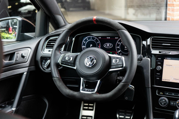 Volkswagen Golf 2.0 TSI GTI Performance Pano / ACC / Camera
