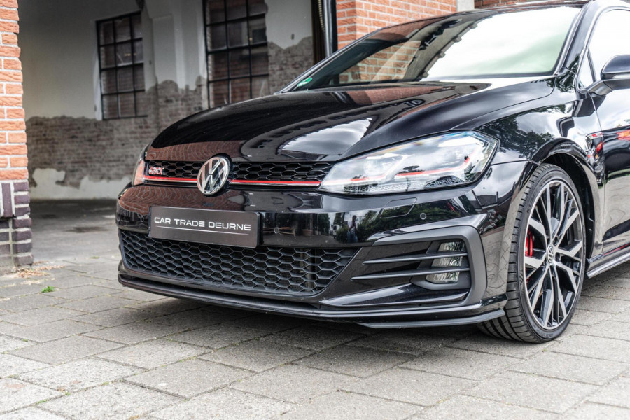 Volkswagen Golf 2.0 TSI GTI Performance Pano / ACC / Camera