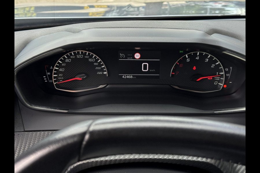 Peugeot 2008 1.2 PT GT-line Allure 131PK - Navigatie I LED/PDC I Achteruitrij camera I Airco I Sport velgen I Dealer onderhouden